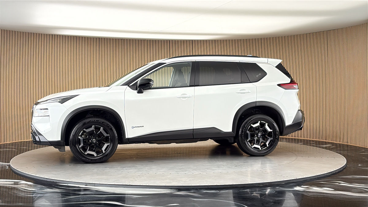 More views of Nissan X-Trail