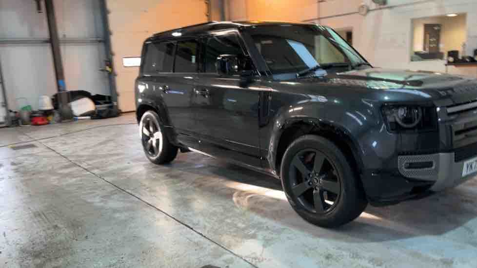 More views of Land Rover Defender 110