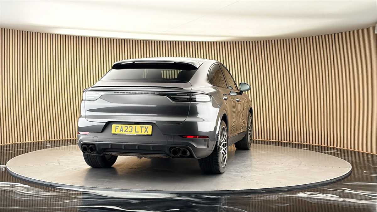 More views of Porsche Cayenne