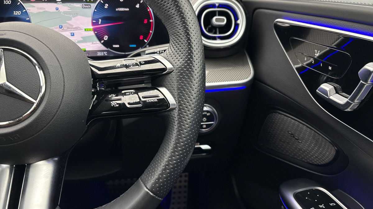 Mercedes-Benz C Class Image 14