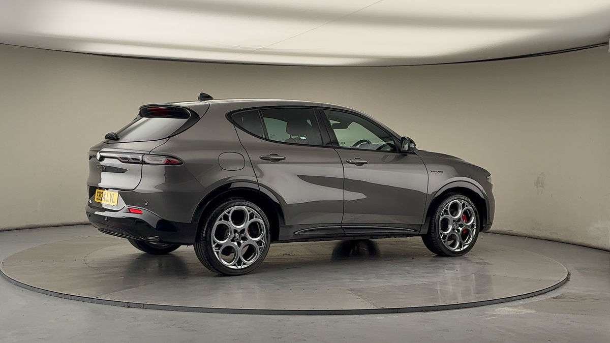 More views of Alfa Romeo Tonale