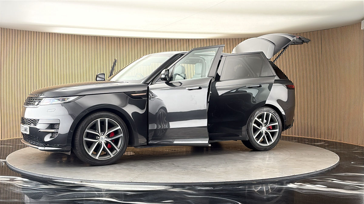 More views of Land Rover Range Rover Sport
