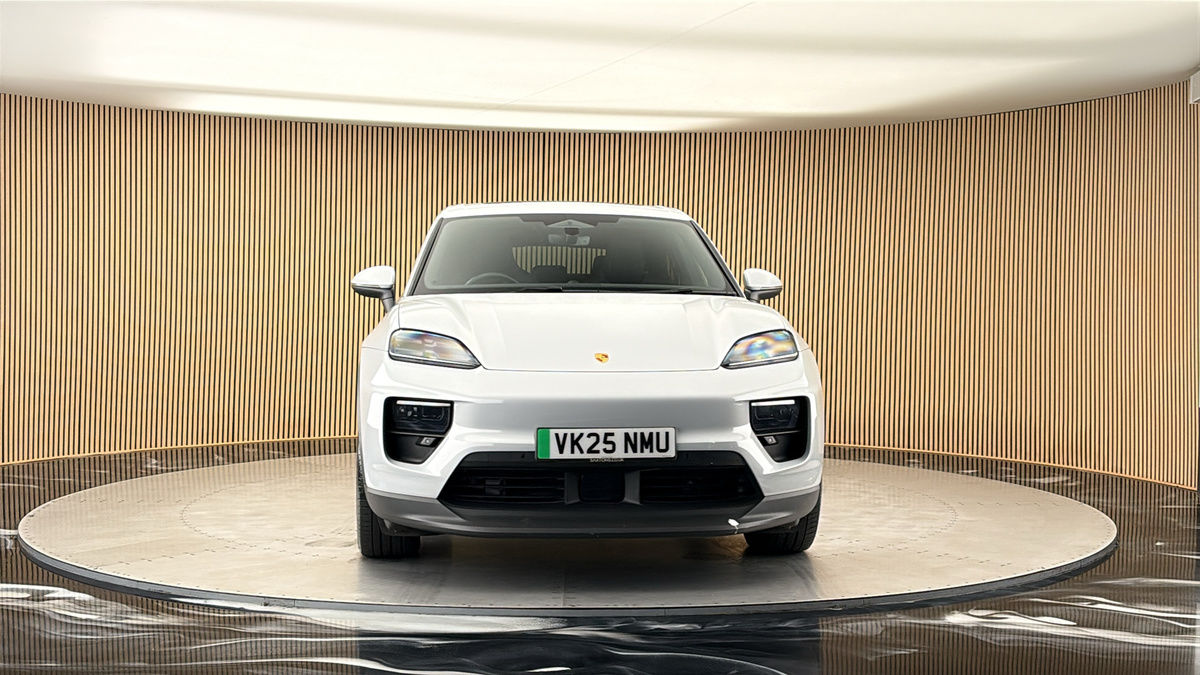 More views of Porsche Macan