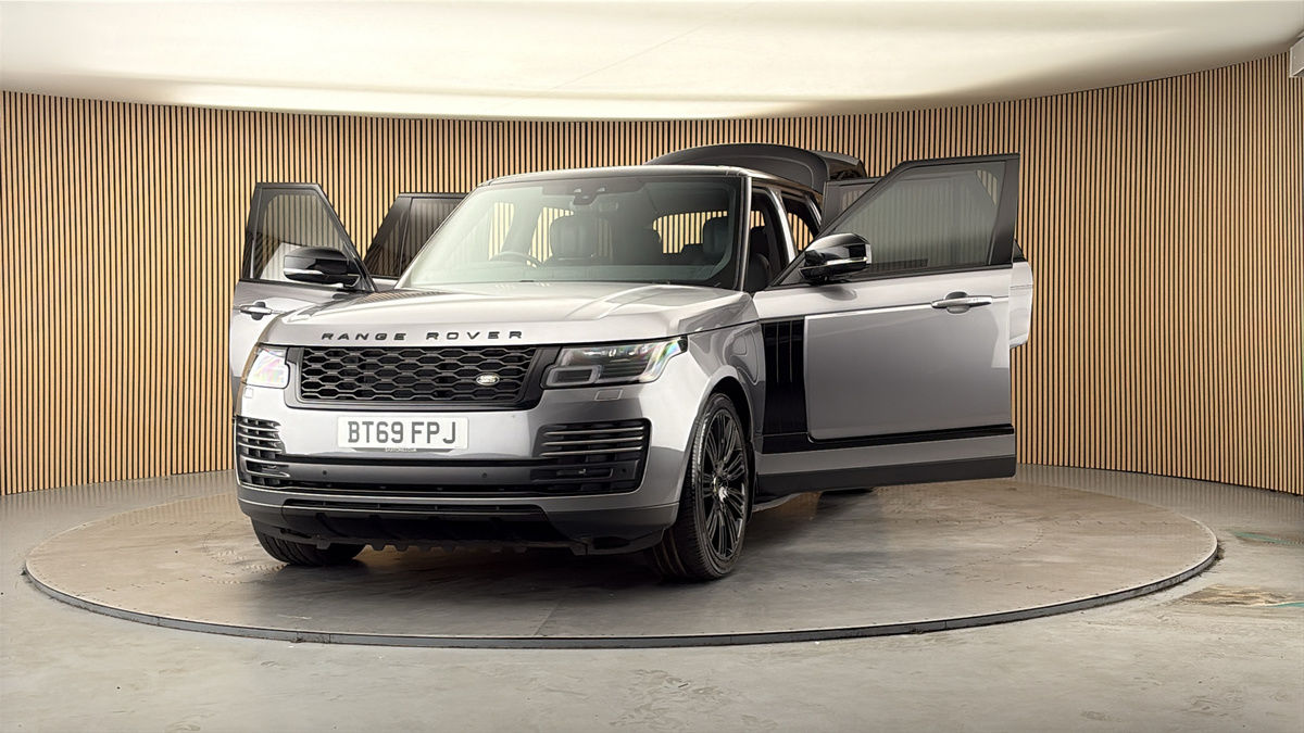 More views of Land Rover Range Rover