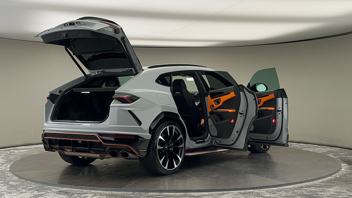 More views of Lamborghini Urus