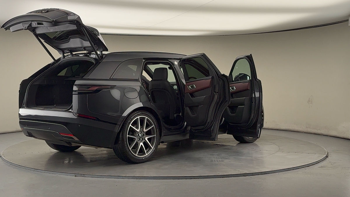 More views of Land Rover Range Rover Velar