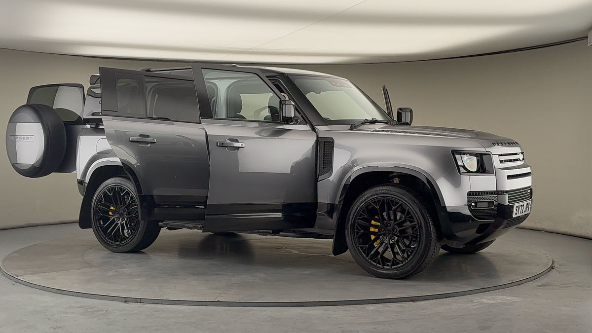 More views of Land Rover Defender 110