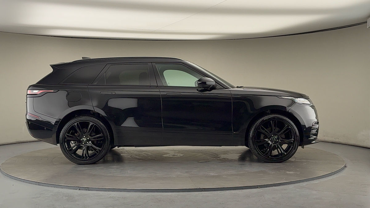 Land Rover Range Rover Velar Image 16