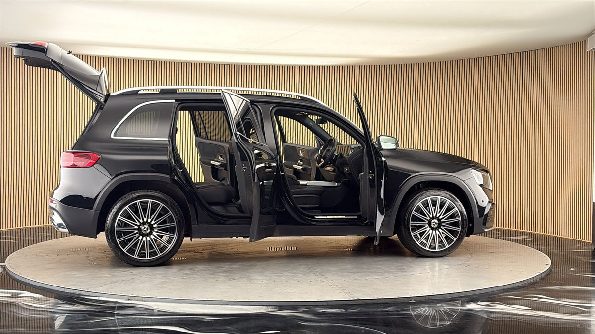 More views of Mercedes-Benz GLB