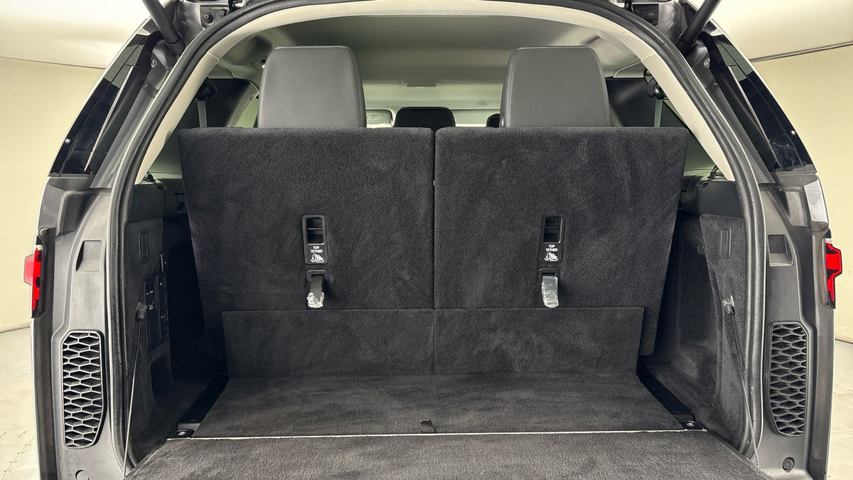 Land Rover Discovery Image 11