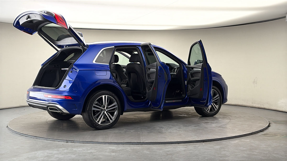 More views of Audi Q5
