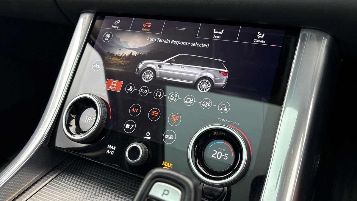 Land Rover Range Rover Sport Image 25