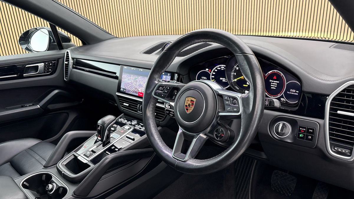 Porsche Cayenne Image 5
