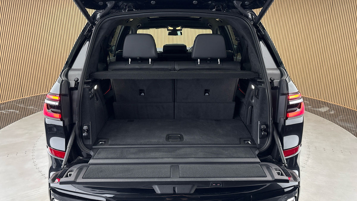 BMW X7 Image 11