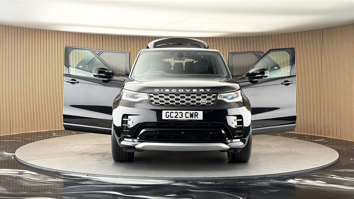 More views of Land Rover Discovery