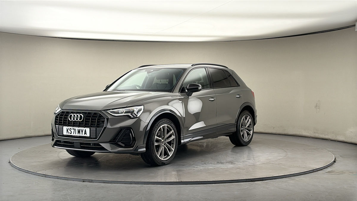 More views of Audi Q3