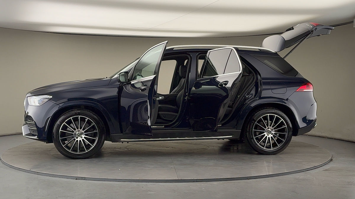 More views of Mercedes-Benz GLE