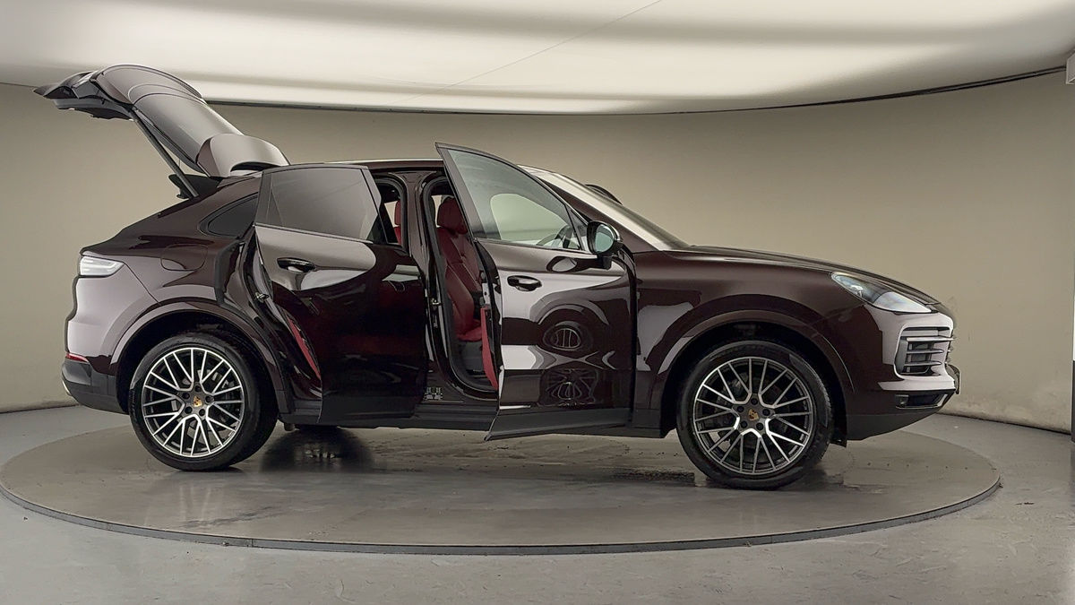 More views of Porsche Cayenne