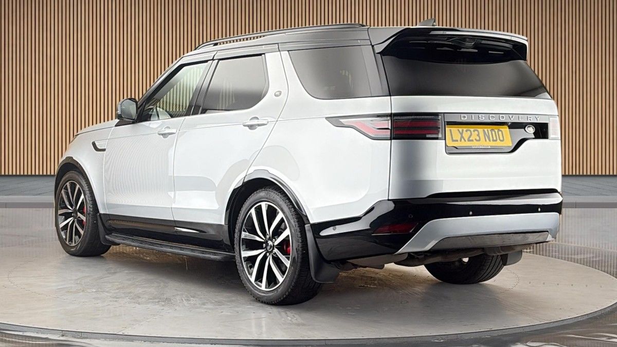 Land Rover Discovery Image 2