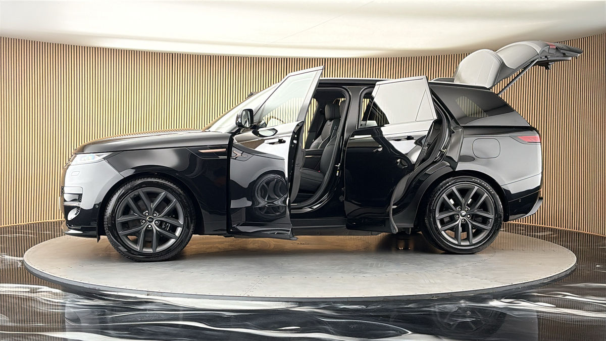 More views of Land Rover Range Rover Sport