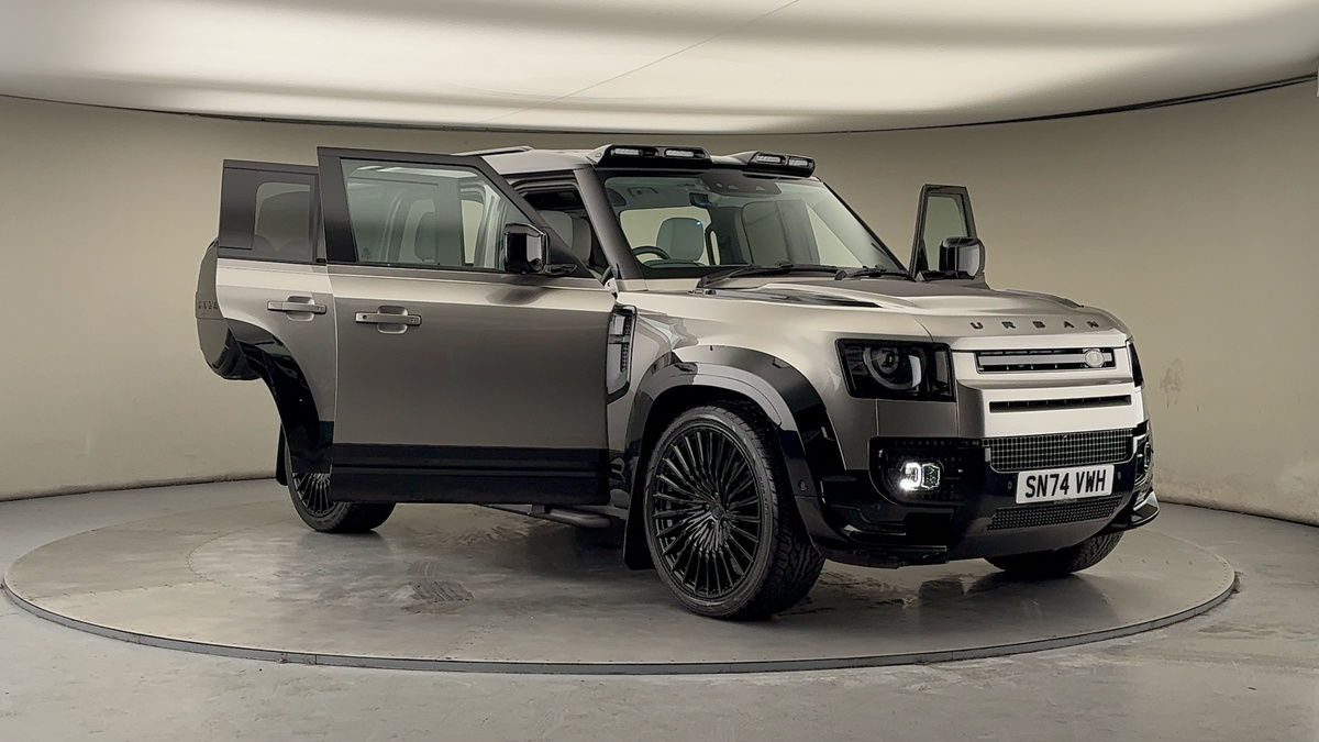 More views of Land Rover Defender 110