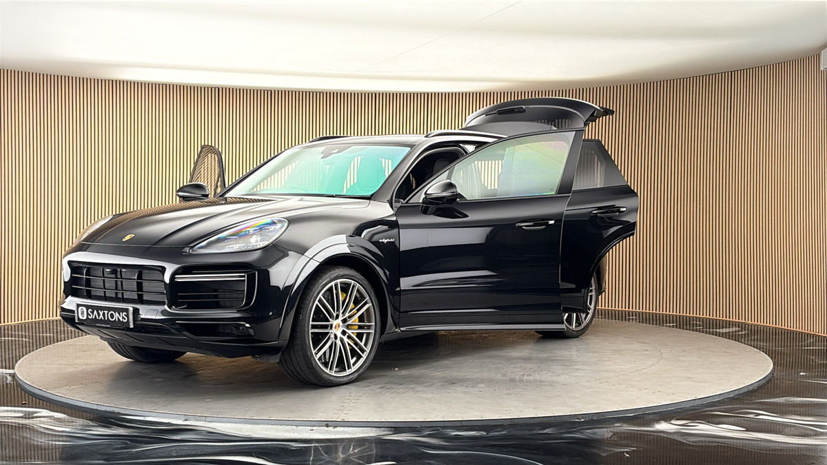 More views of Porsche Cayenne