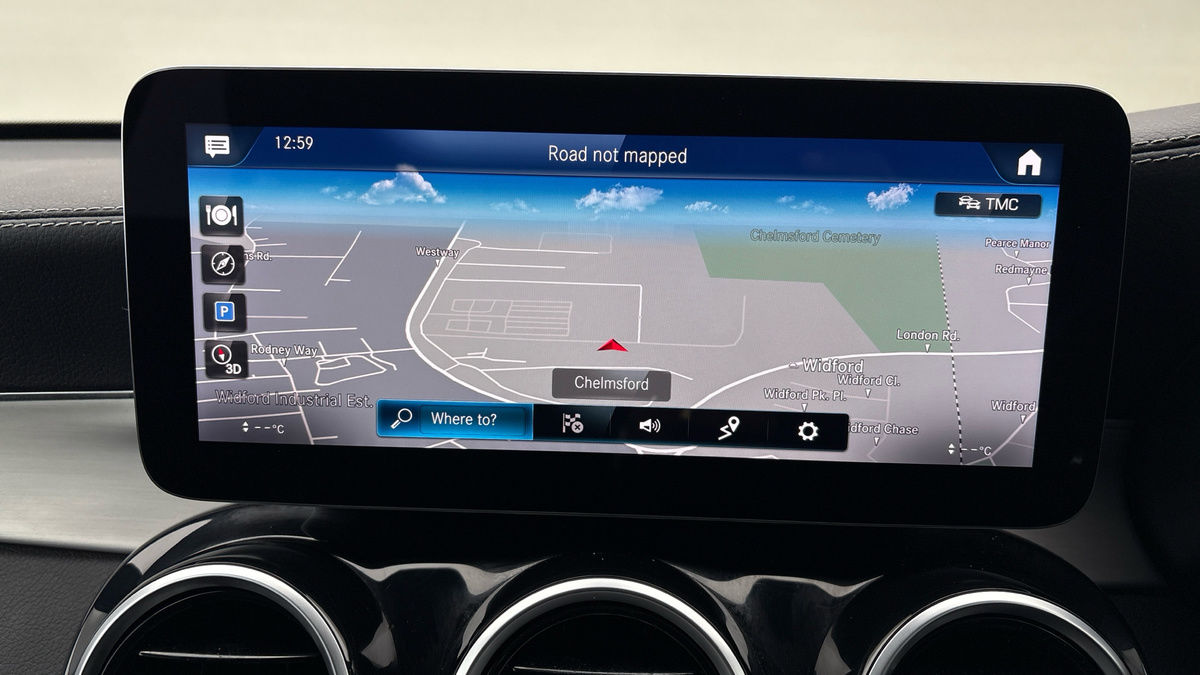 Mercedes-Benz GLC Image 17