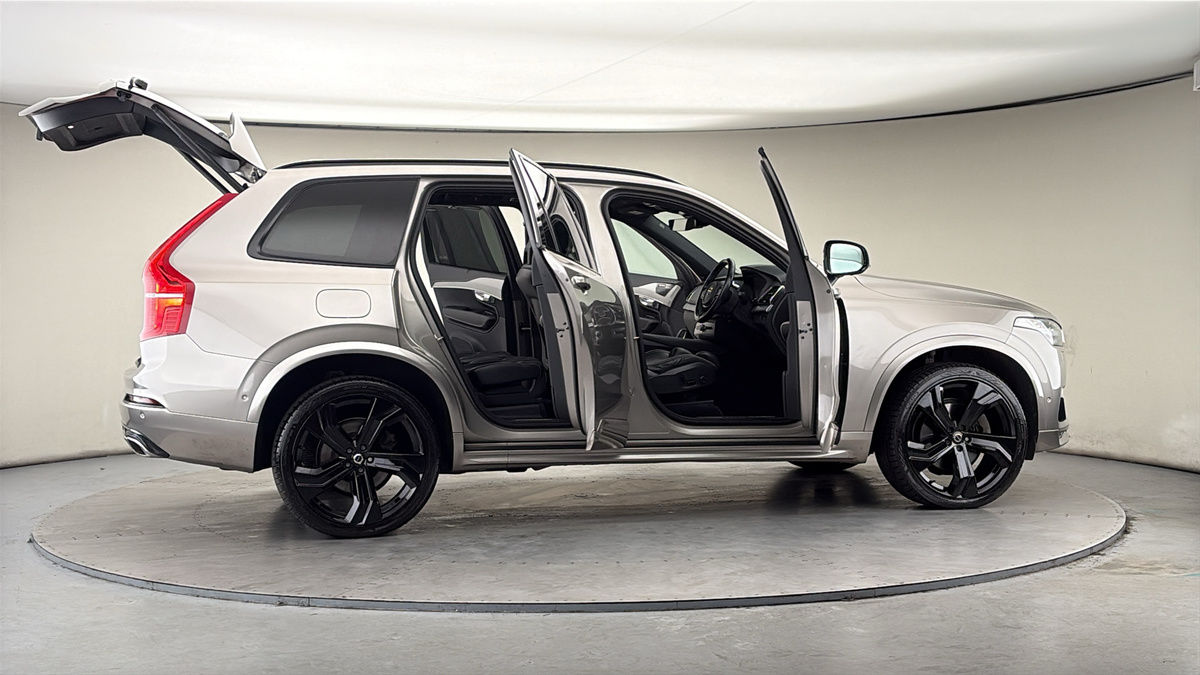 More views of Volvo XC90