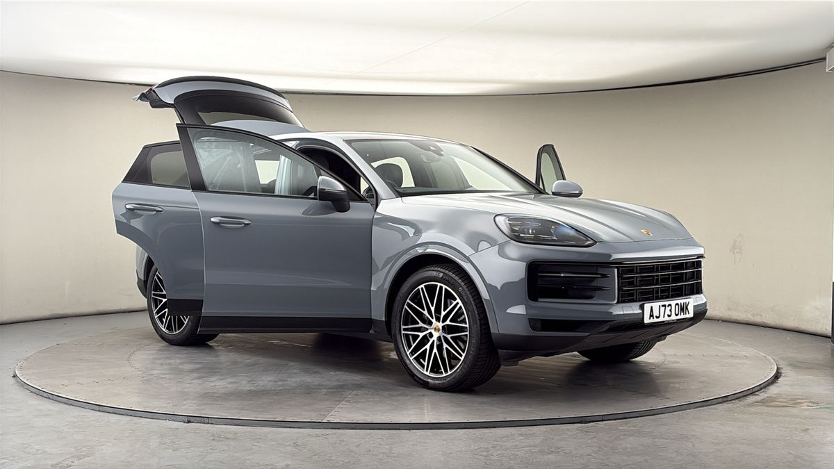 More views of Porsche Cayenne