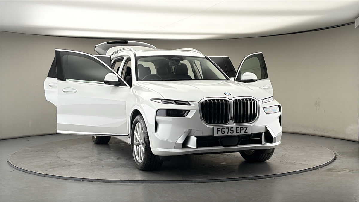 More views of BMW X7