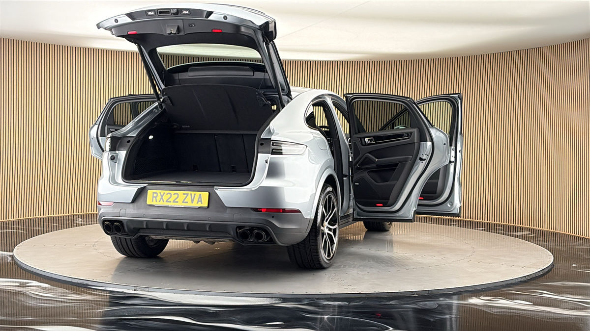 More views of Porsche Cayenne