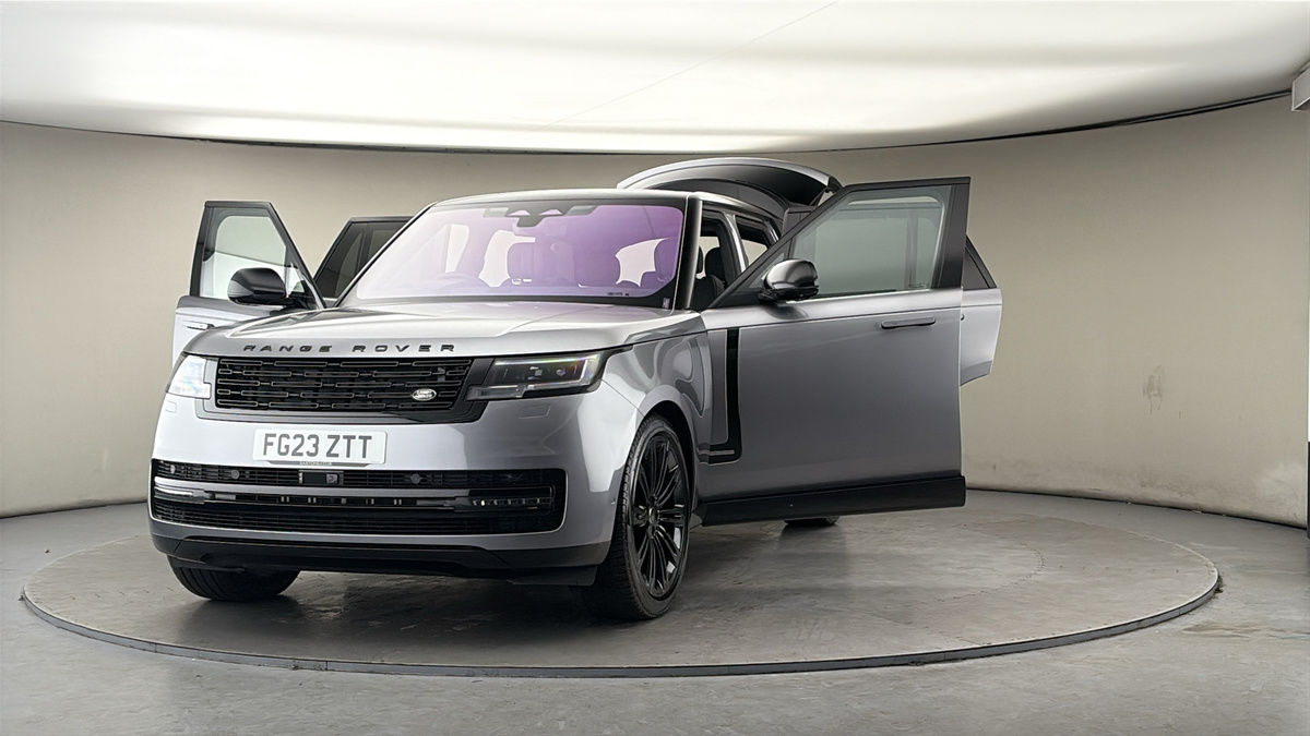 More views of Land Rover Range Rover