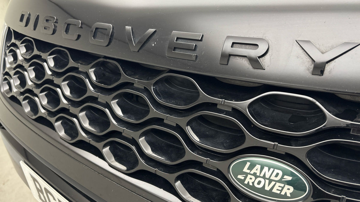 Land Rover Discovery Sport Image 24