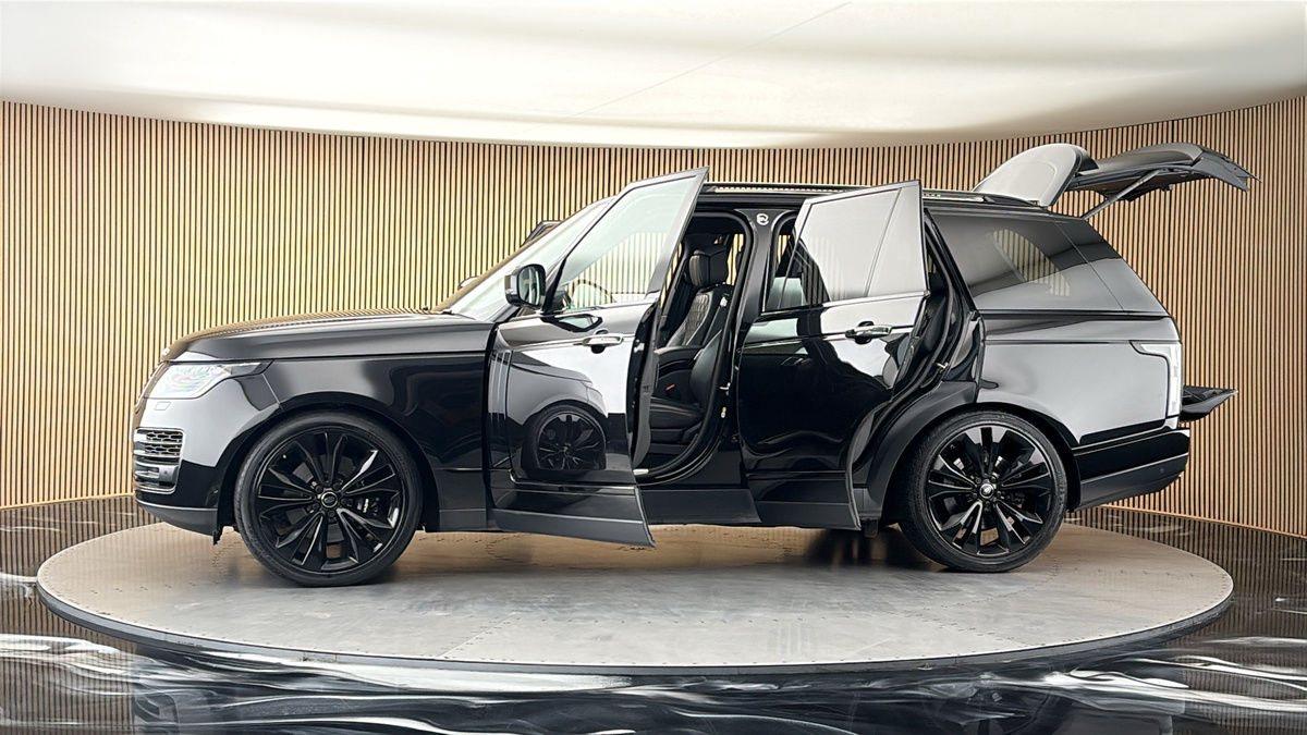 More views of Land Rover Range Rover