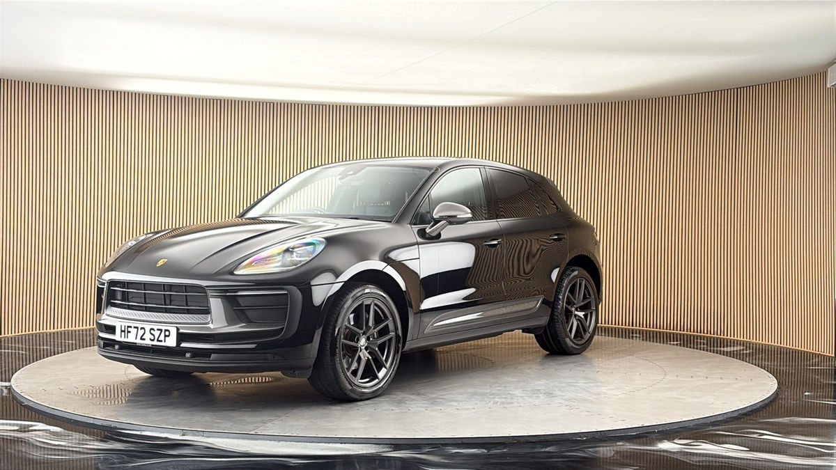 More views of Porsche Macan