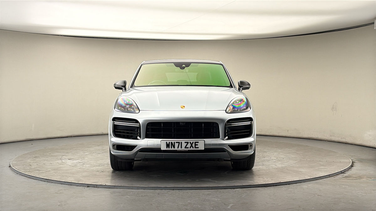 Porsche Cayenne Image 3