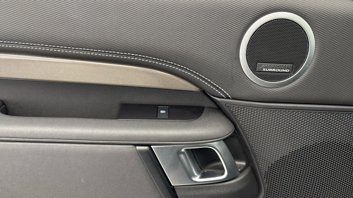 Land Rover Discovery Image 19