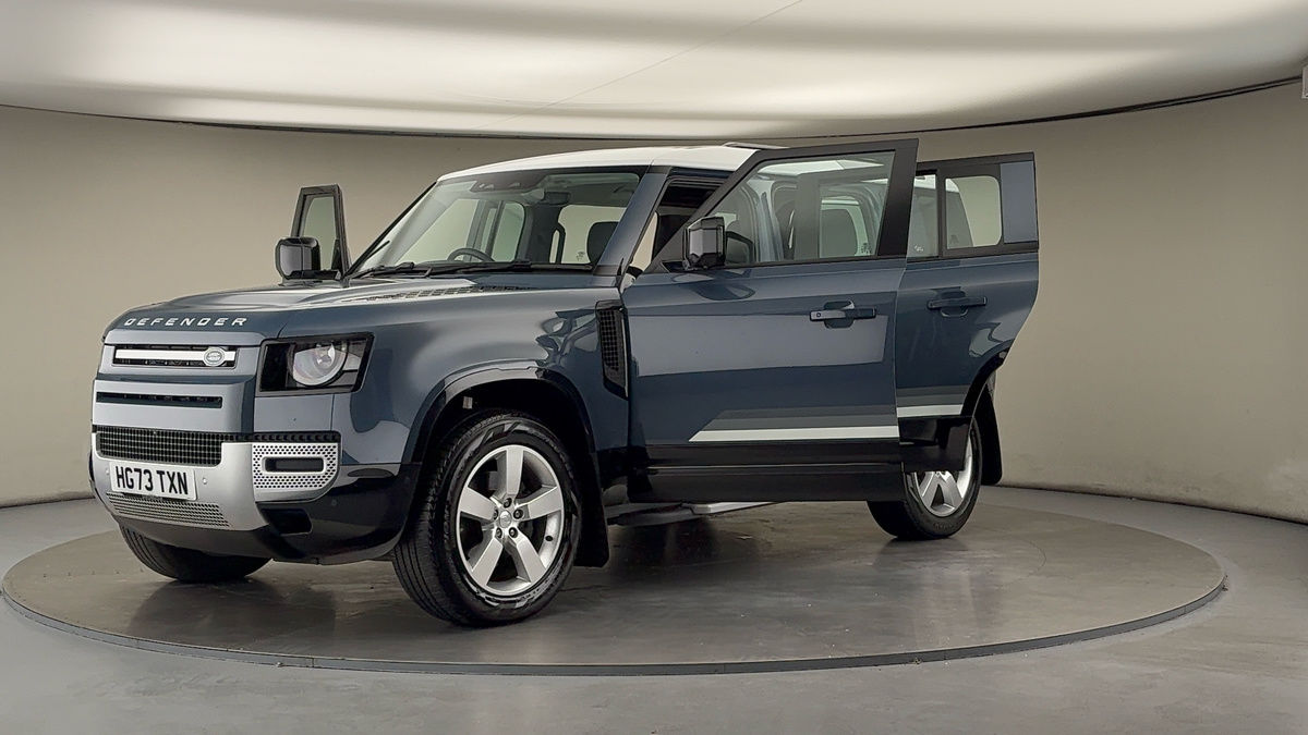 More views of Land Rover Defender 110