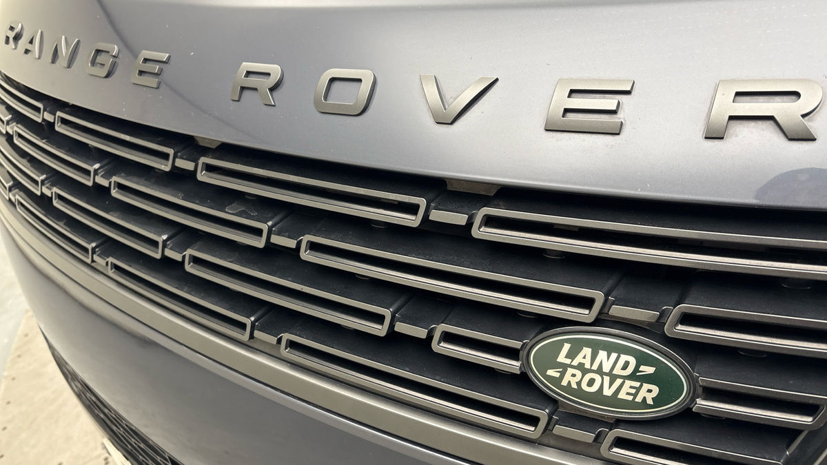 Land Rover Range Rover Sport Image 24