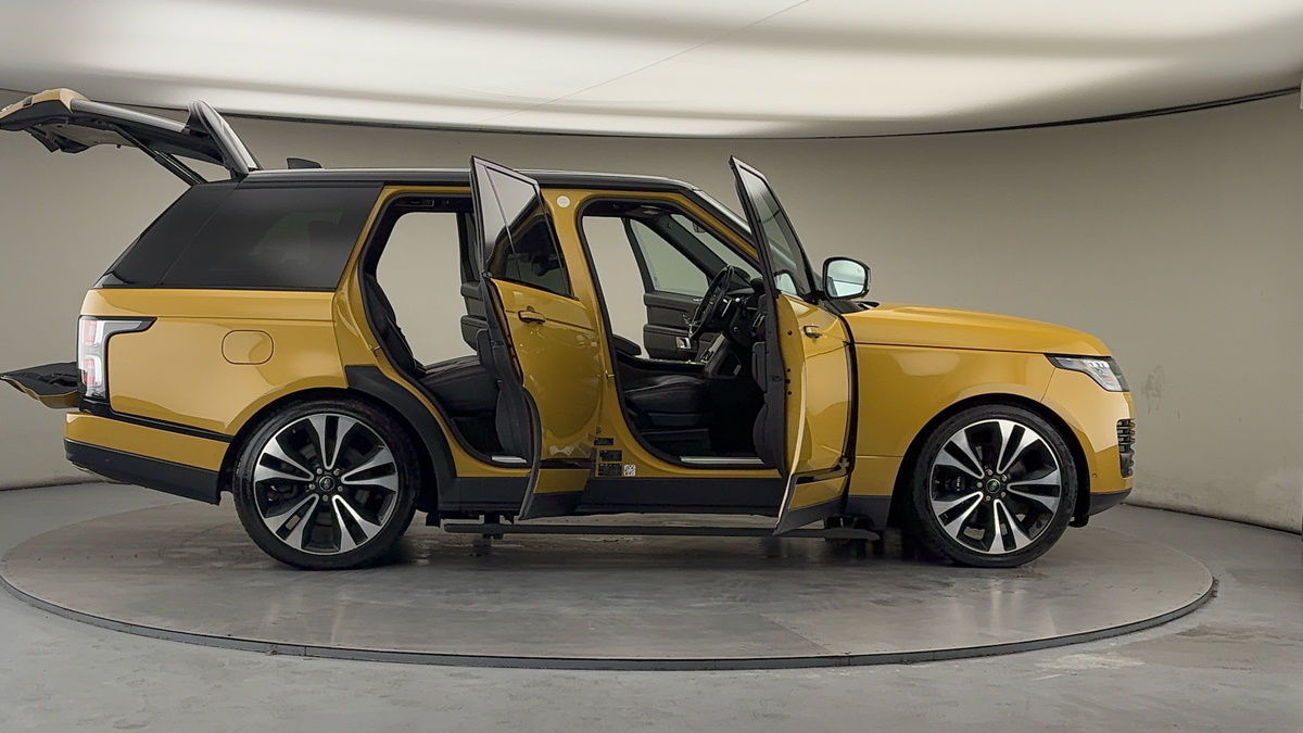 More views of Land Rover Range Rover