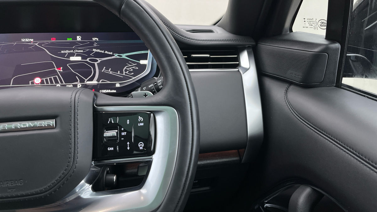 Land Rover Range Rover Image 14