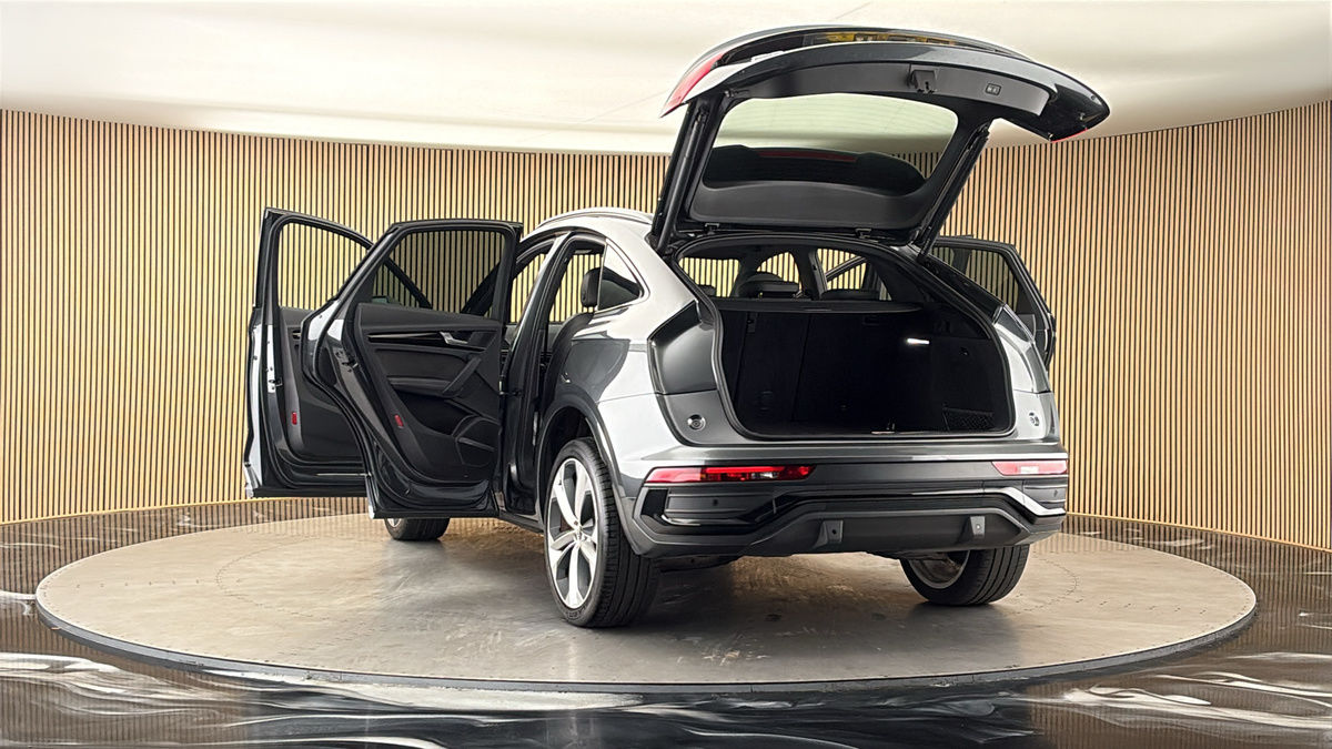 More views of Audi Q5