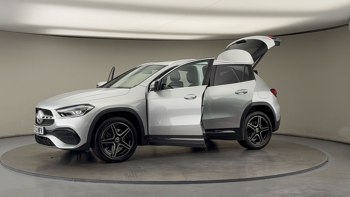 More views of Mercedes-Benz GLA