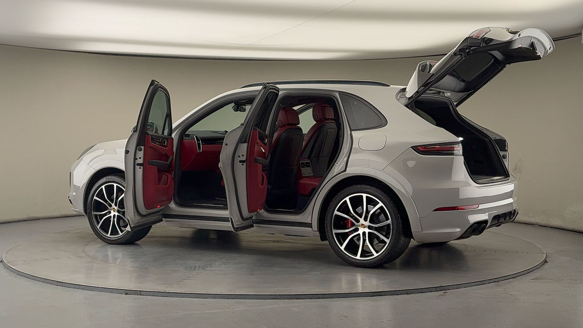 More views of Porsche Cayenne