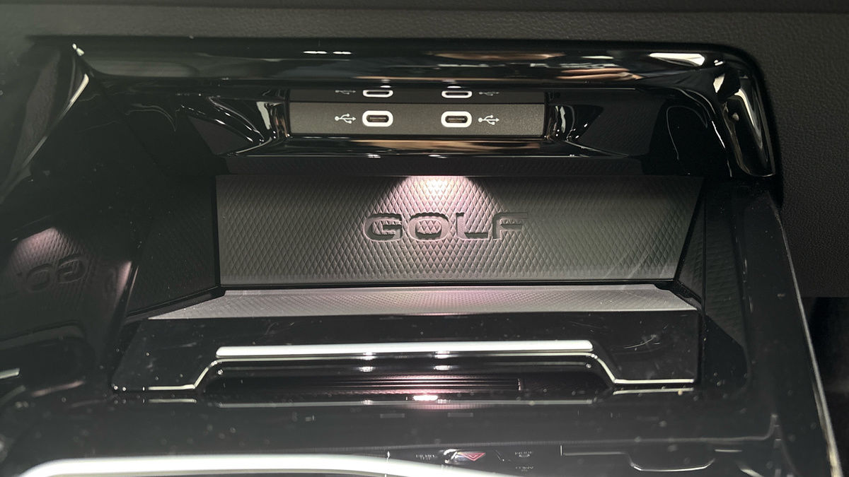 Volkswagen Golf Image 6