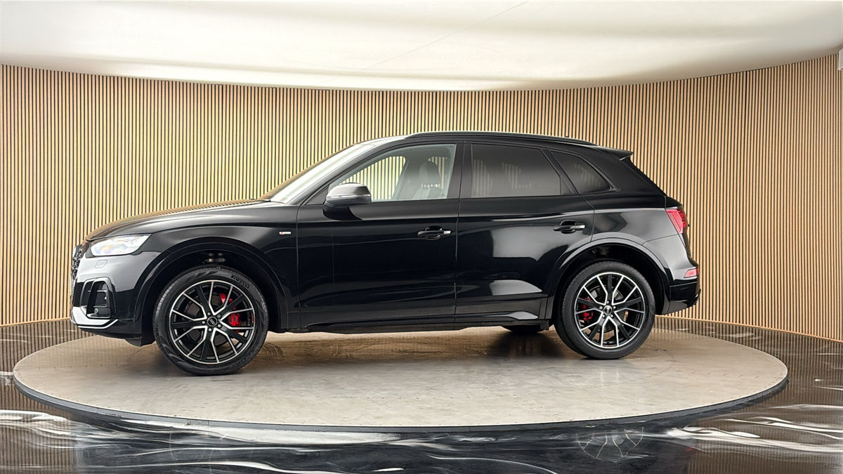 More views of Audi Q5