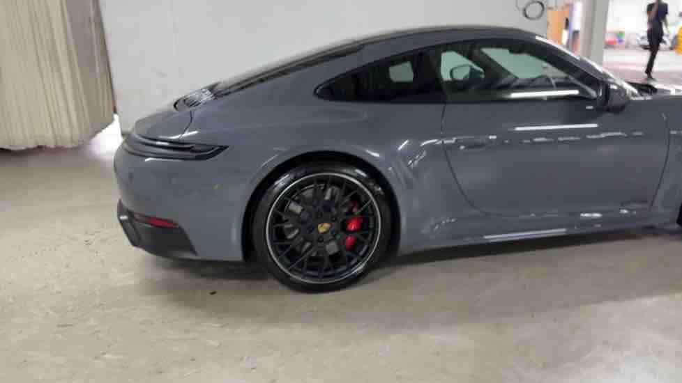More views of Porsche 911