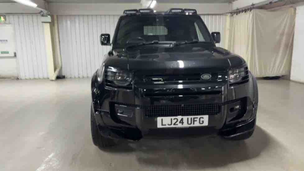 More views of Land Rover Defender 110