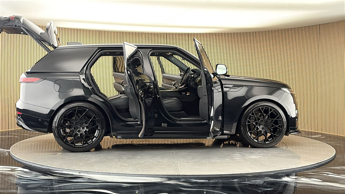 More views of Land Rover Range Rover Sport