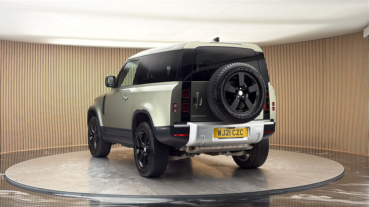 More views of Land Rover Defender 90